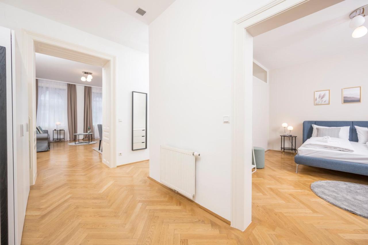 Luxury Suites Liechtenstein Viena Exterior foto
